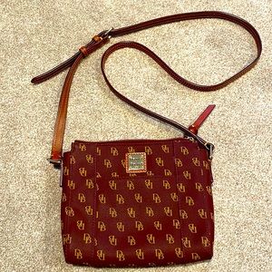Crossbody Dooney and Bourke bag
